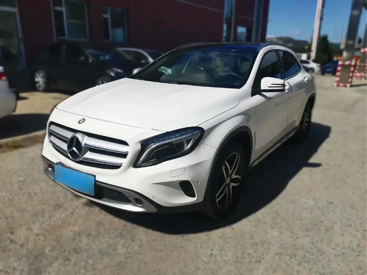 2017 Mercedes-Benz GLA Class 2.0T 184HP L4 7DCT