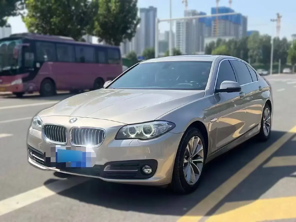 2017 BMW 5 Series 2.0T 245HP L4 8AT