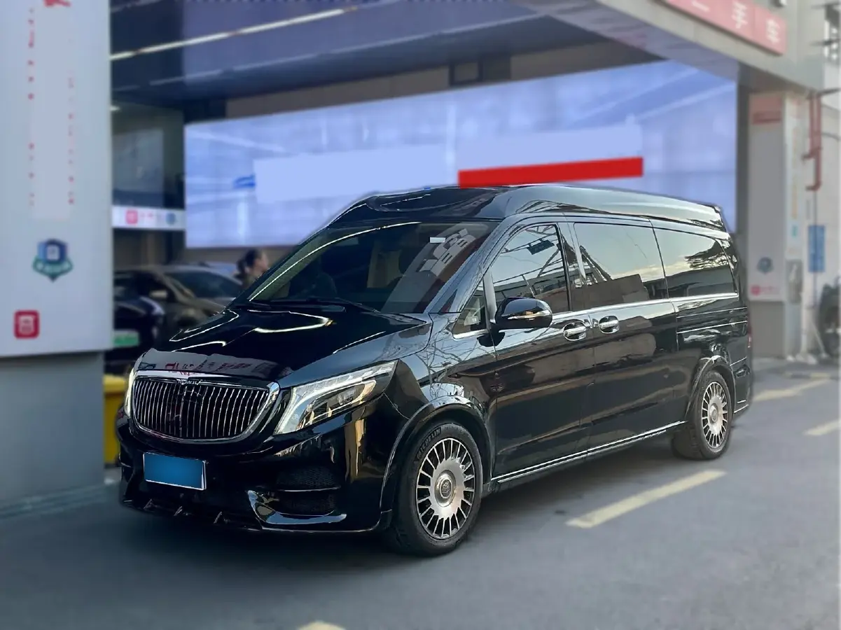 2018 Mercedes-Benz V Class 2.0T 211HP L4 7AT