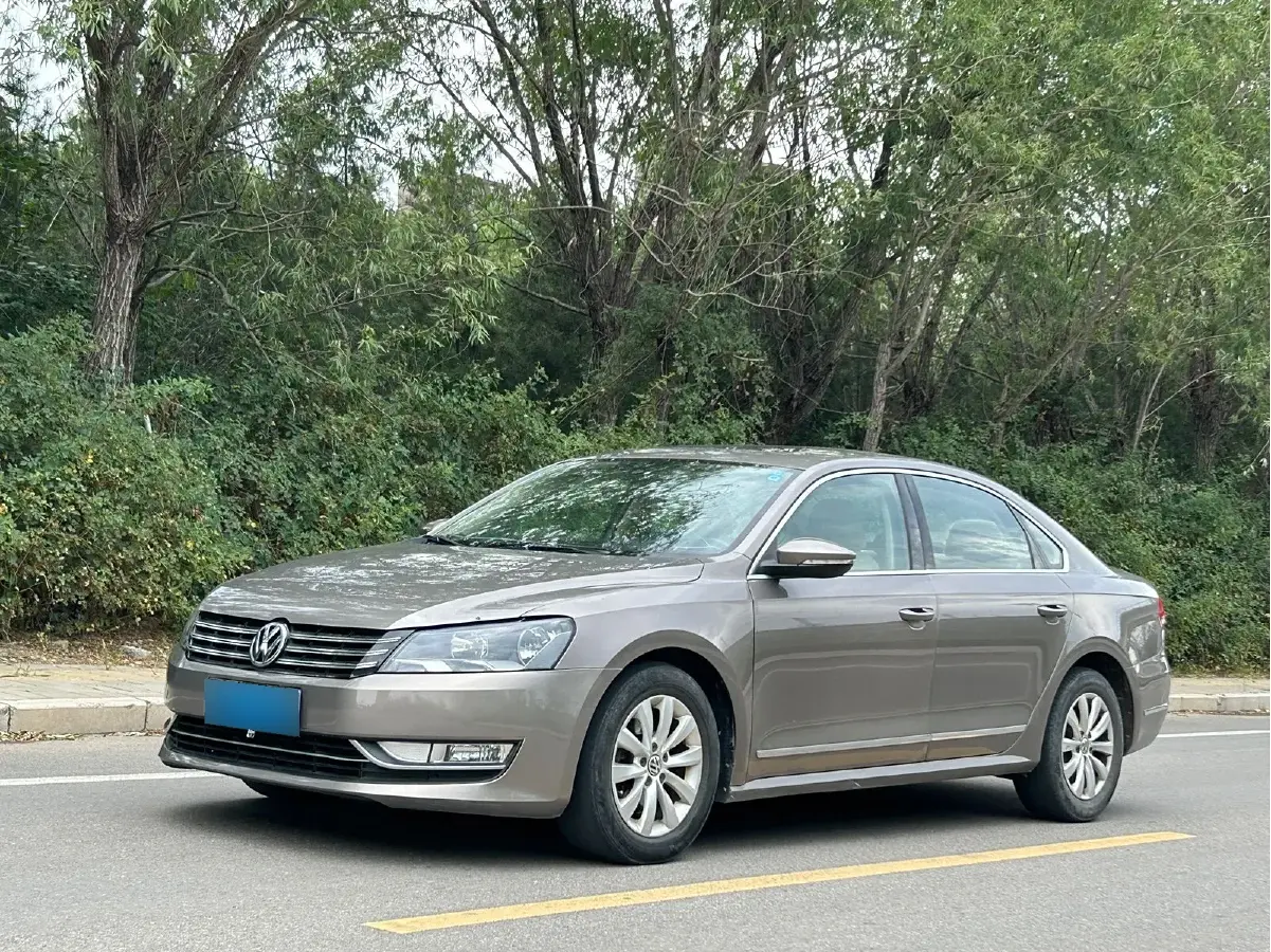 2011 Volkswagen Passat 1.8T 160HP L4 7DCT