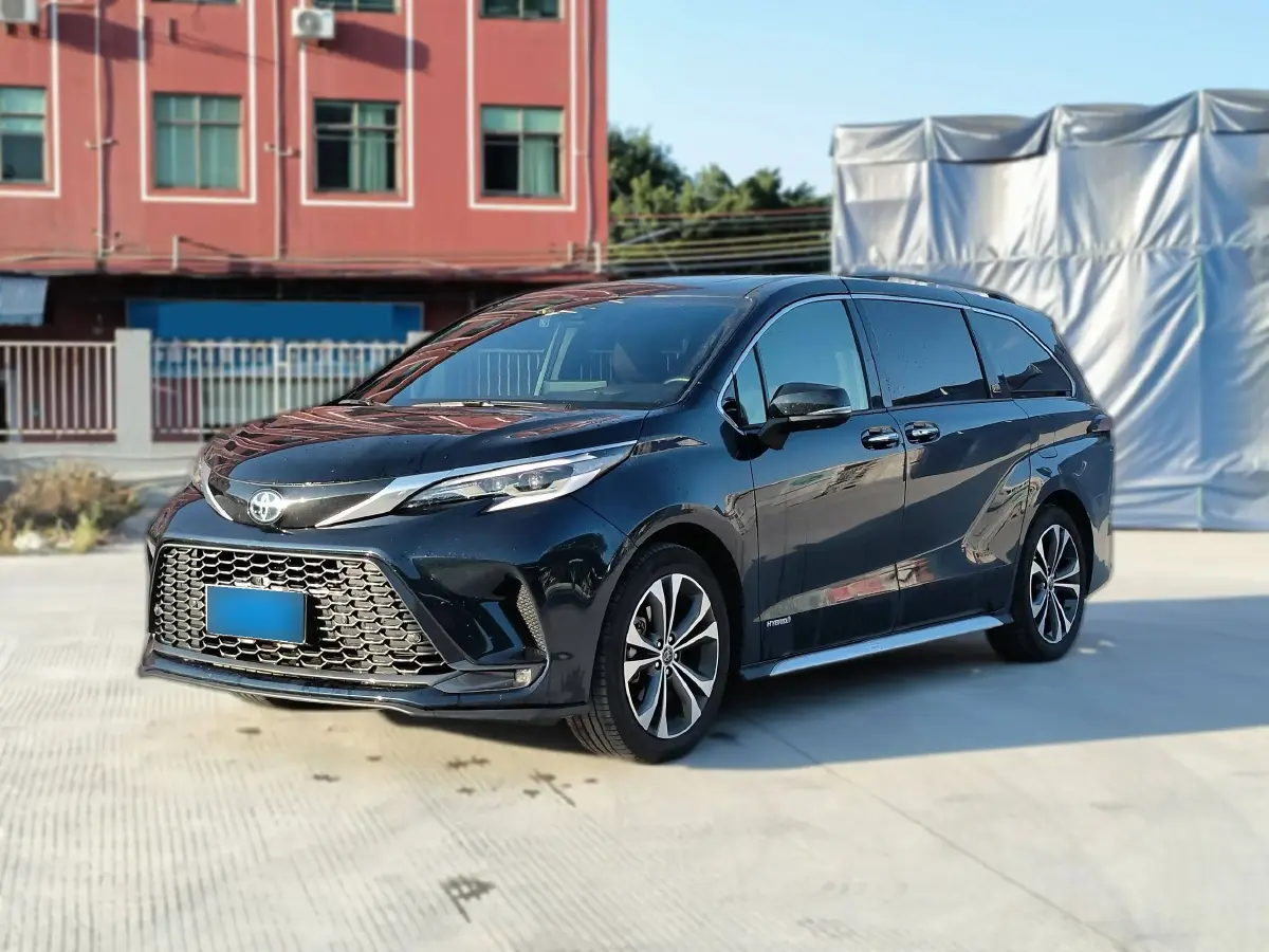 2023 Toyota Granvia 2.5L 189HP L4 E-CVT Hybrid