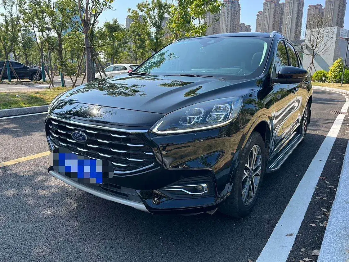 2020 Ford Escape 2.0T 248HP L4 8AT