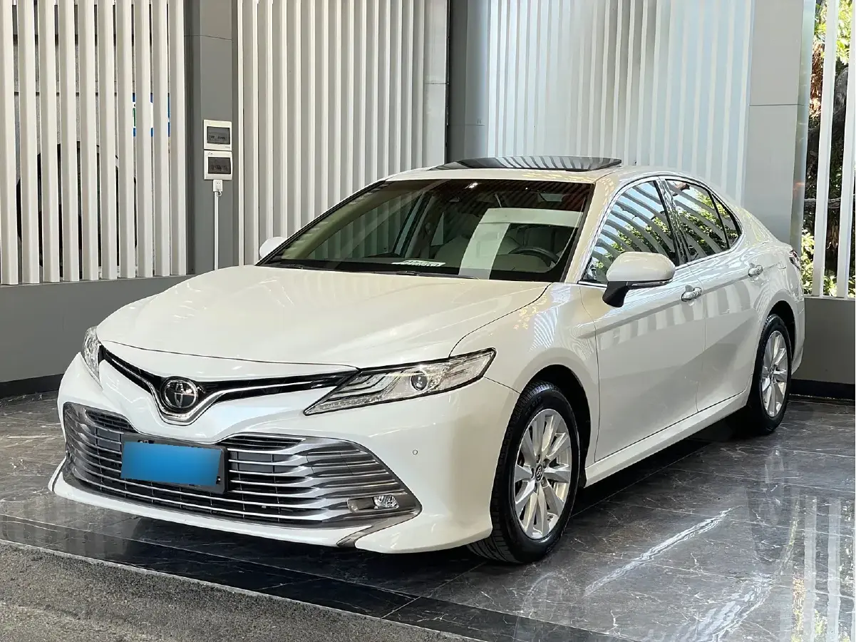 2019 Toyota Camry 2.0L 178HP L4 CVT
