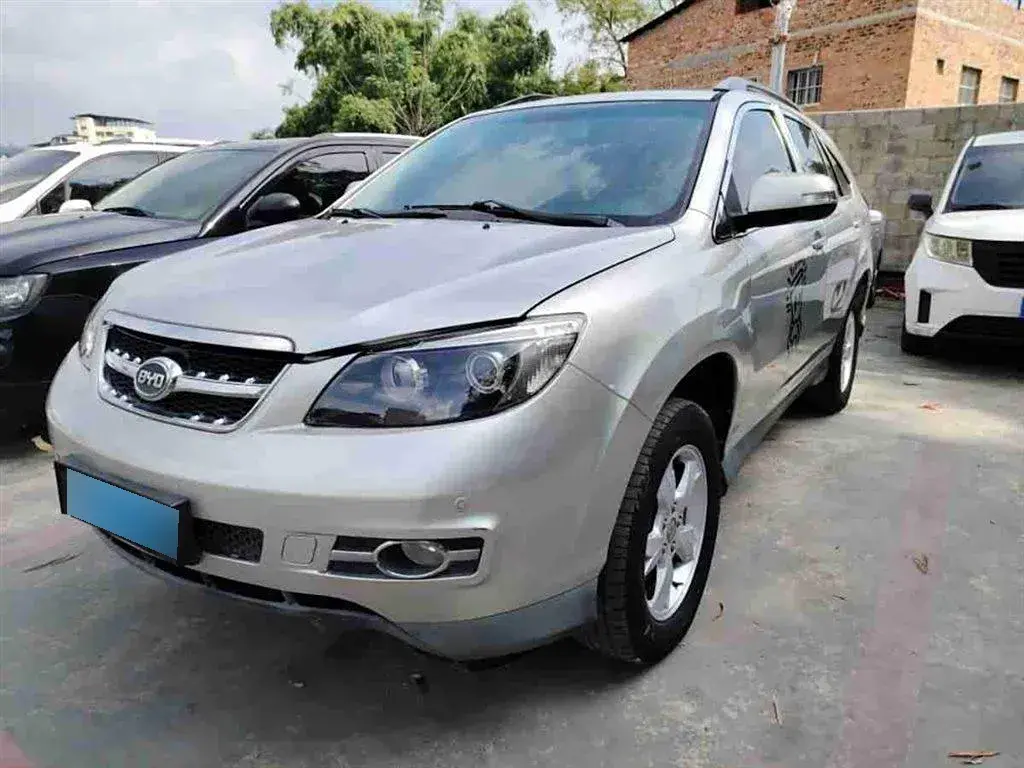2011 BYD S6 2.4L 160HP L4 4AT