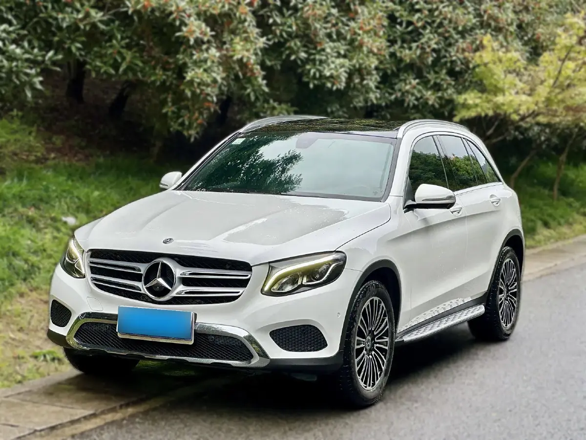 2018 Mercedes-Benz GLC Class 2.0T 184HP L4 9AT