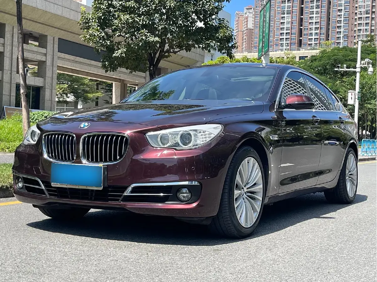 2015 BMW 5 Series GT 2.0T 245HP L4 8AT