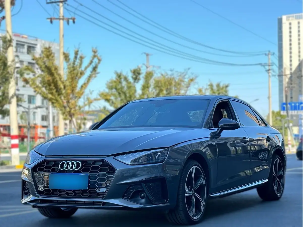 2024 Audi A4L 2.0T 190HP L4 7DCT