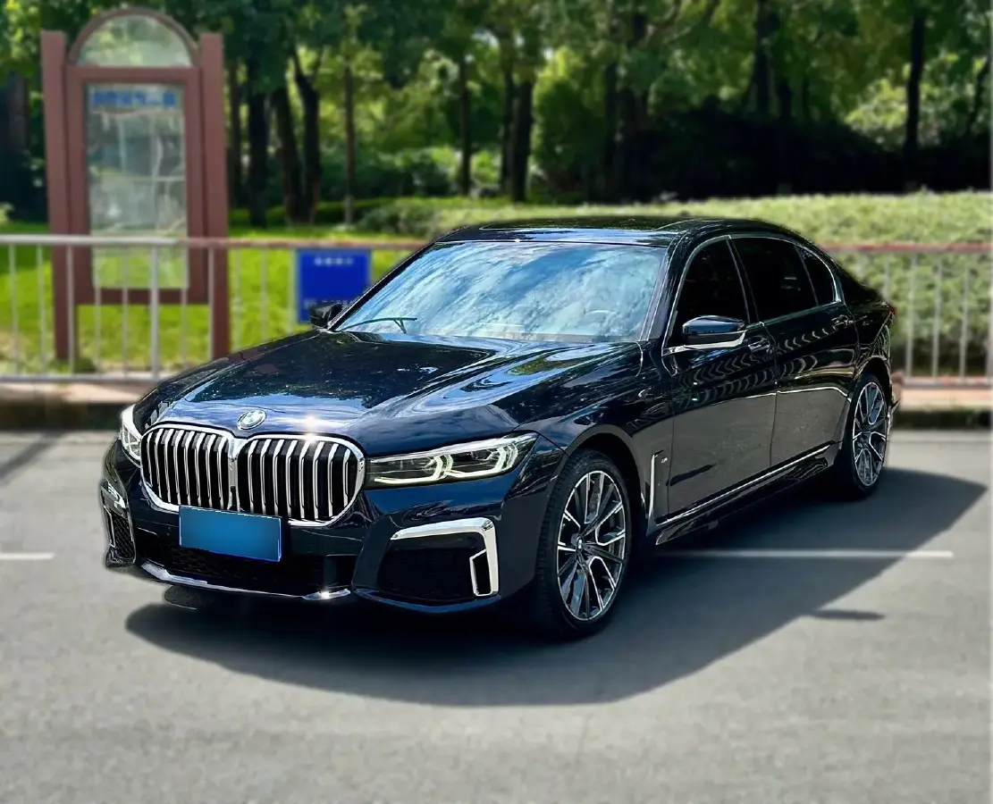 2019 BMW 7 Series 3.0T 340HP L6 8AT