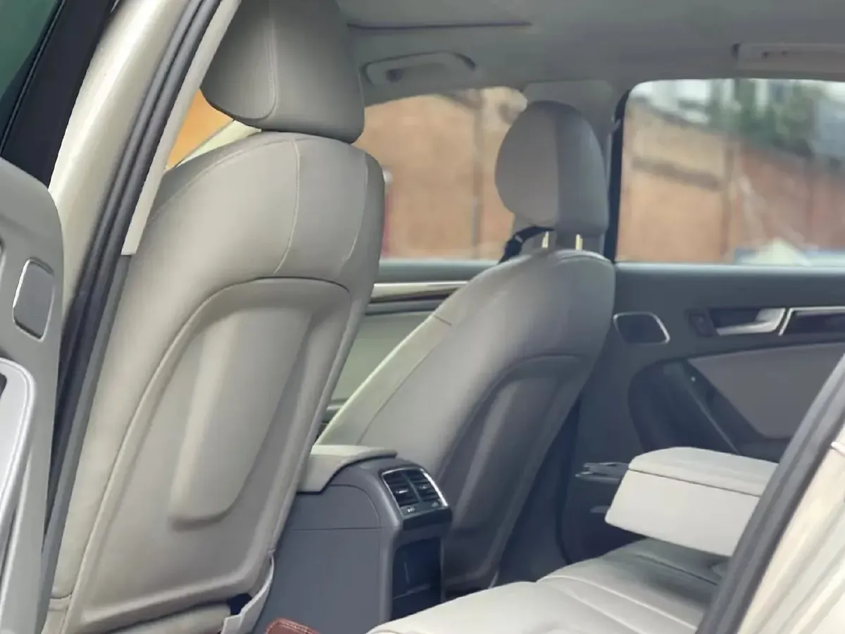 2015 Audi A4L 2.0T 180HP L4 CVT,autocango,china used car exporter,china ev exporter,chinese used car exporter,chinese used ev exporter