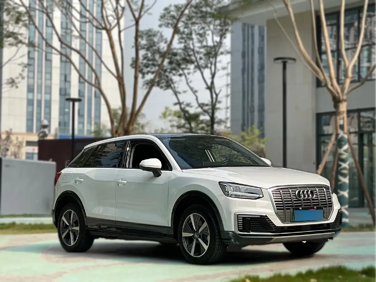 2019 Audi Q2L e-tron BEV 39.7KWH