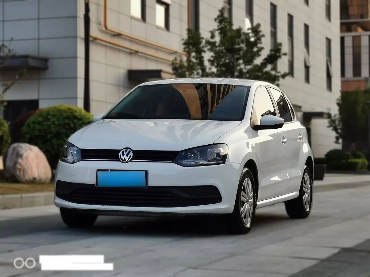 2016 Volkswagen Polo 1.4L 90HP L4 6AT