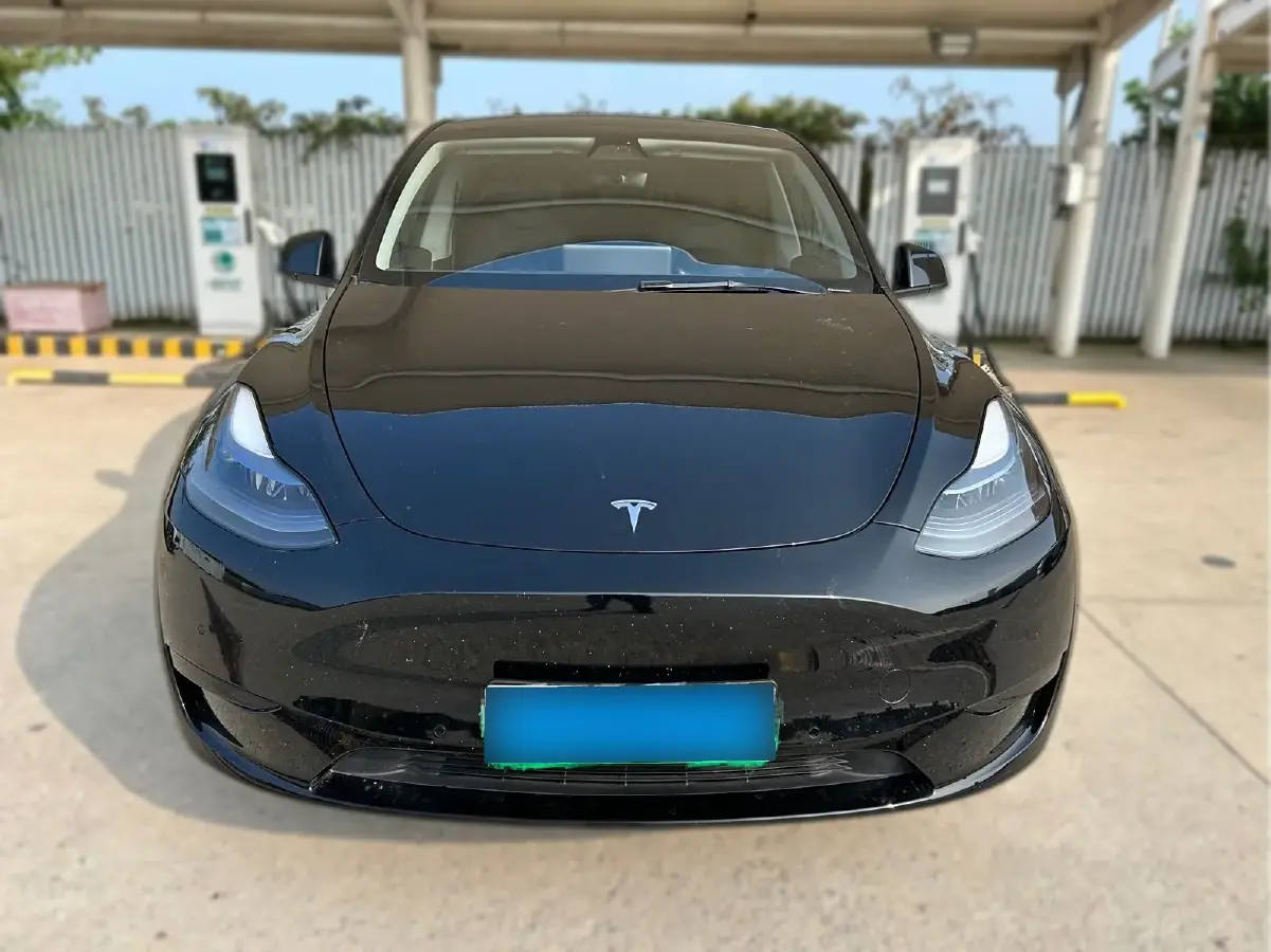 2023 Tesla Model Y BEV 60KWH