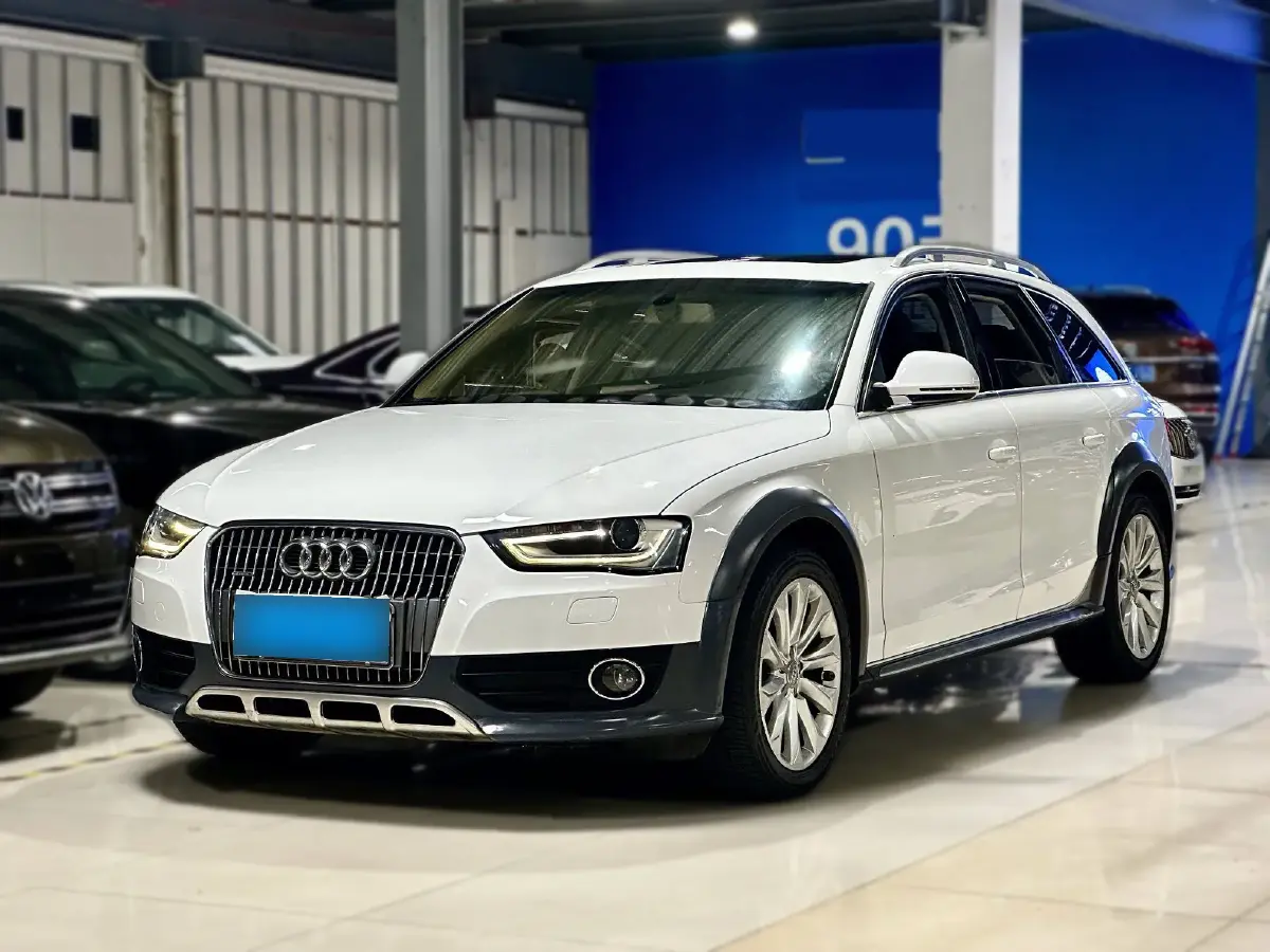 2013 Audi A4 2.0T 211HP L4 7DCT