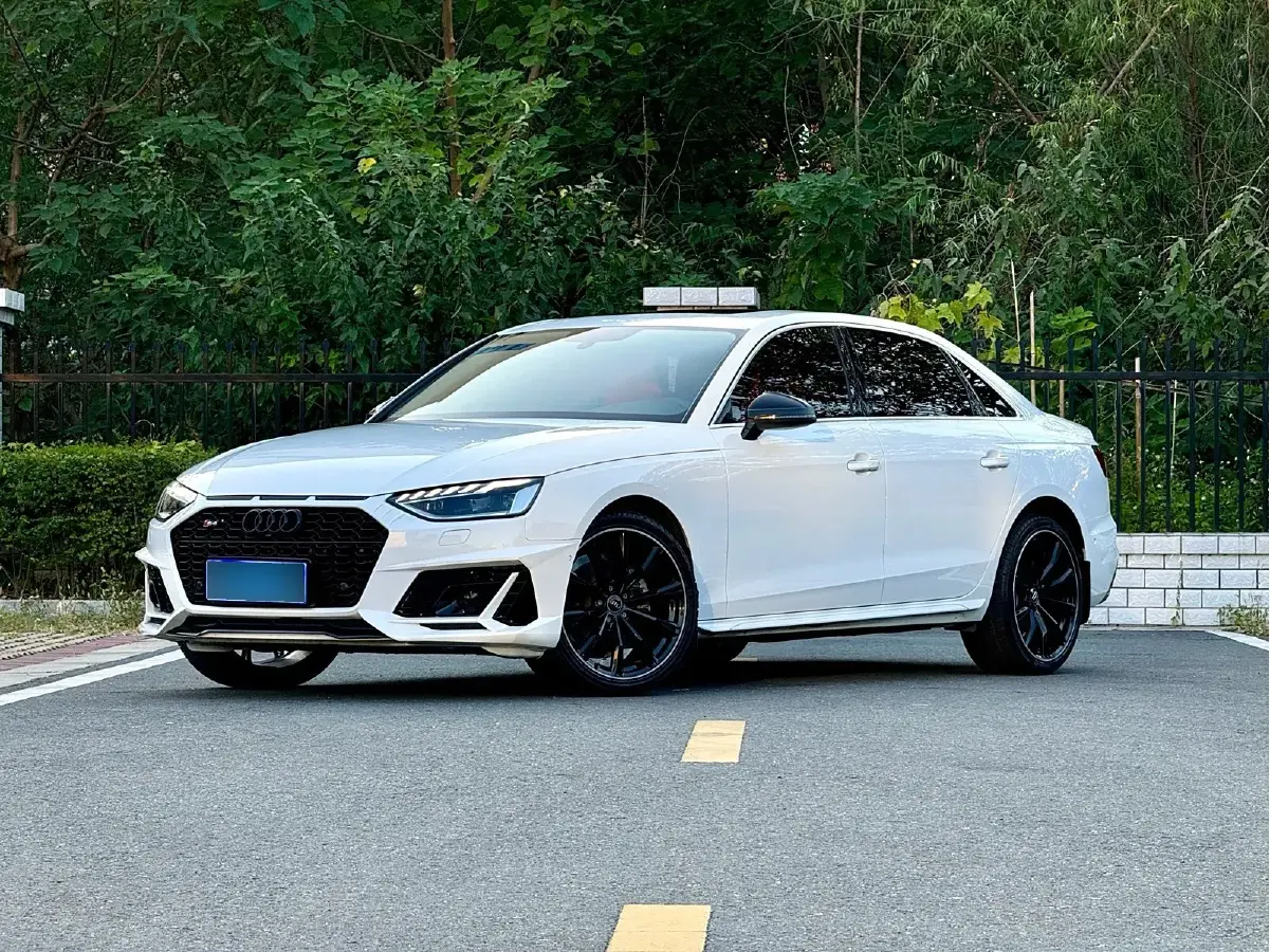 2020 Audi A4L 2.0T 190HP L4 7DCT