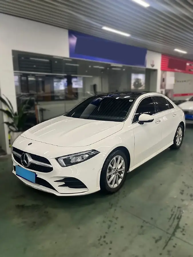 2020 Mercedes-Benz A Class 1.3T 163HP L4 7DCT