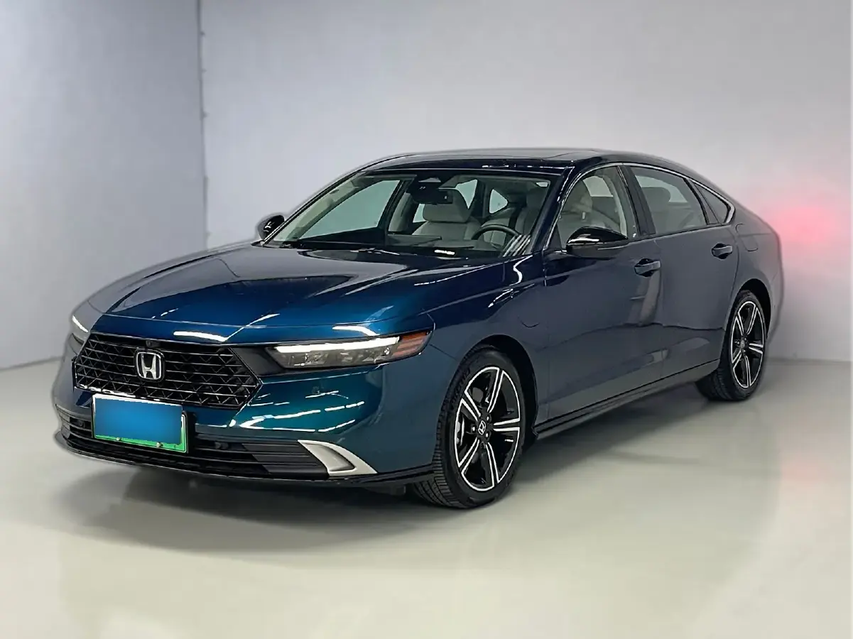 2023 Honda Accord 2.0L 148HP L4 E-CVT PHEV 17.7KWH