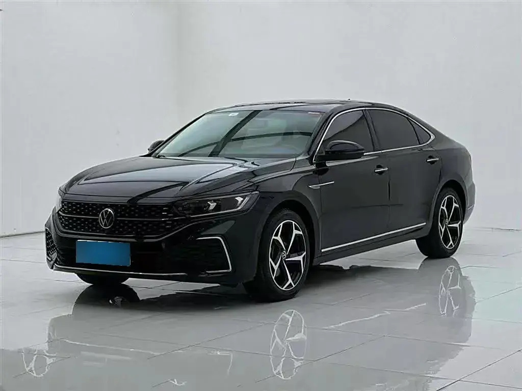 2023 Volkswagen Passat 2.0T 186HP L4 7DCT