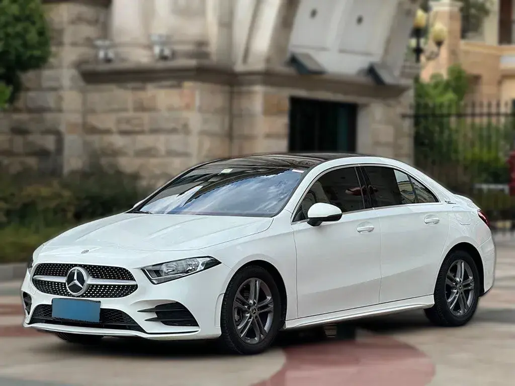 2021 Mercedes-Benz A Class 1.3T 136HP L4 7DCT