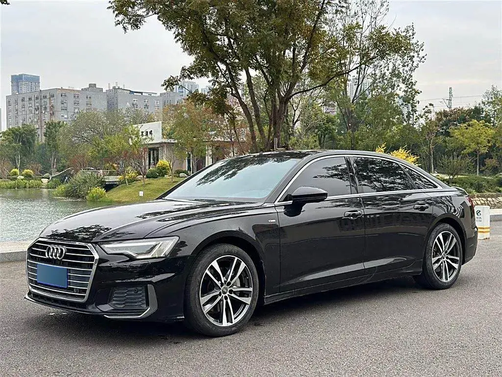 2021 Audi A6L 2.0T 190HP L4 7DCT