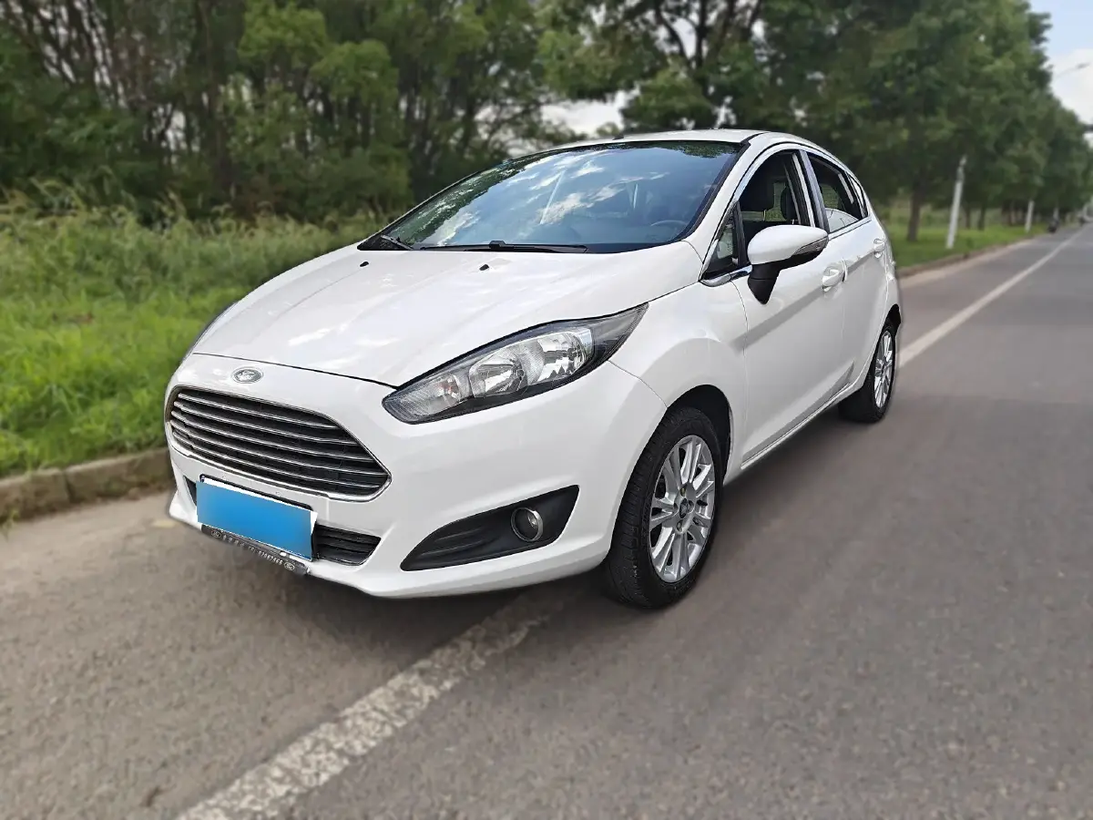 2013 Ford Fiesta 1.5L 110HP L4 6DCT