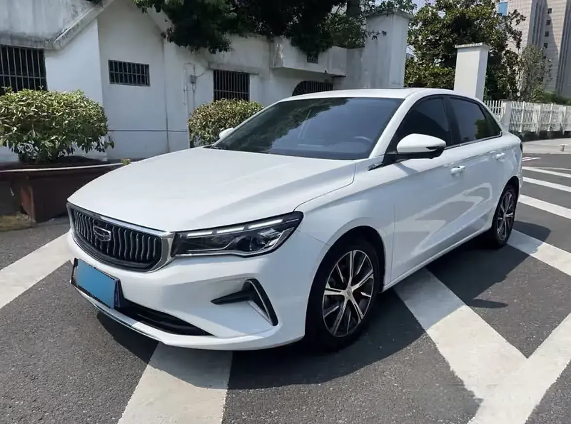2022 Geely Emgrand 1.5L 114HP L4 CVT