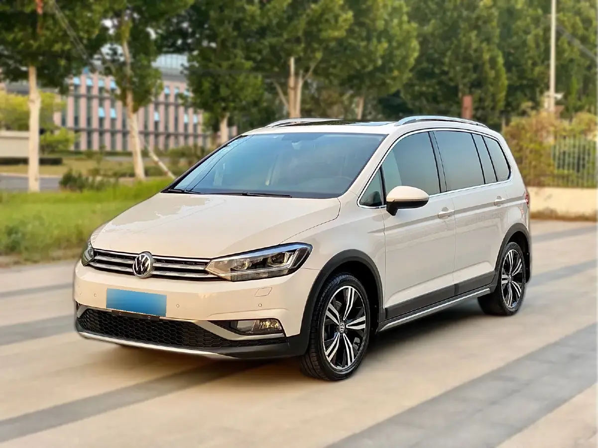 2018 Volkswagen Touran 1.4T 150HP L4 7DCT