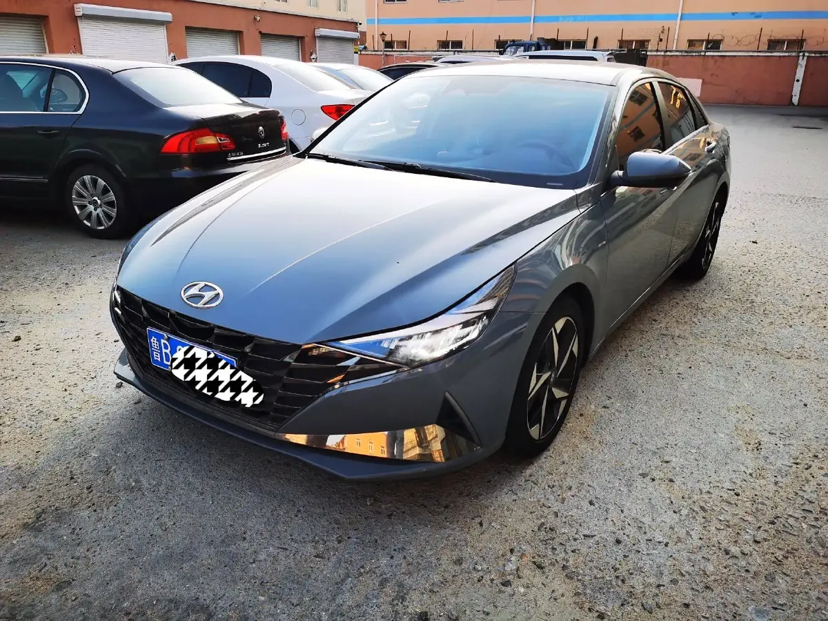 2023 Hyundai Elantra 1.5L 115HP L4 CVT