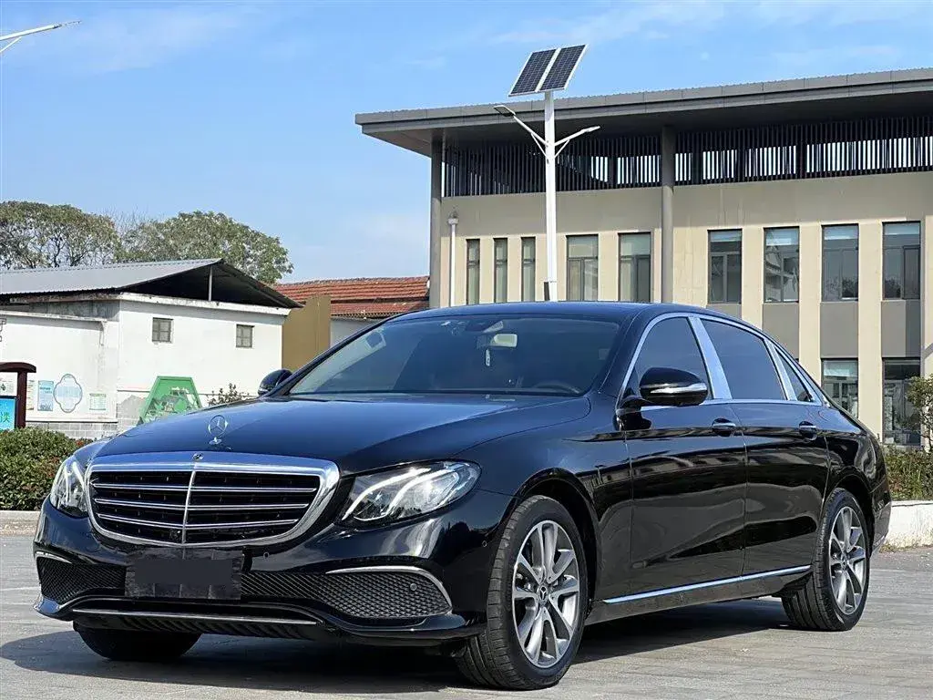2018 Mercedes-Benz E Class 2.0T 245HP L4 9AT