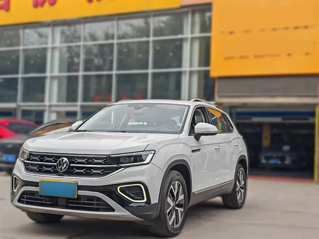 2023 Volkswagen Tayron 2.0T 186HP L4 7DCT