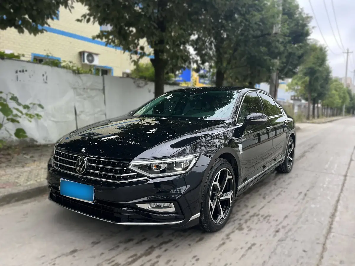 2023 Volkswagen Magotan 2.0T 186HP L4 7DCT