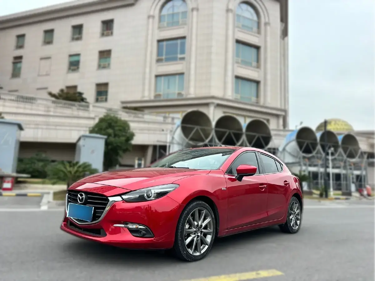 2017 Mazda 3 Axela 2.0L 158HP L4 6AT