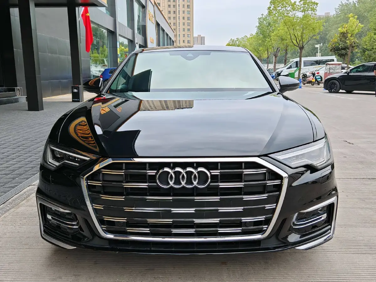 2023 Audi A6L 2.0T 190HP L4 7DCT