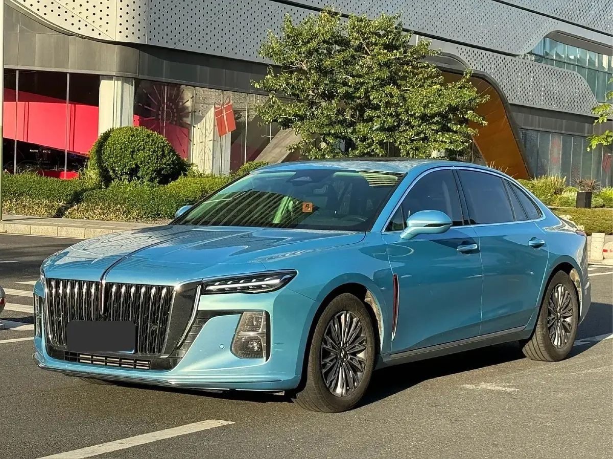2023 HongQi H5 2.0T 224HP L4 8AT