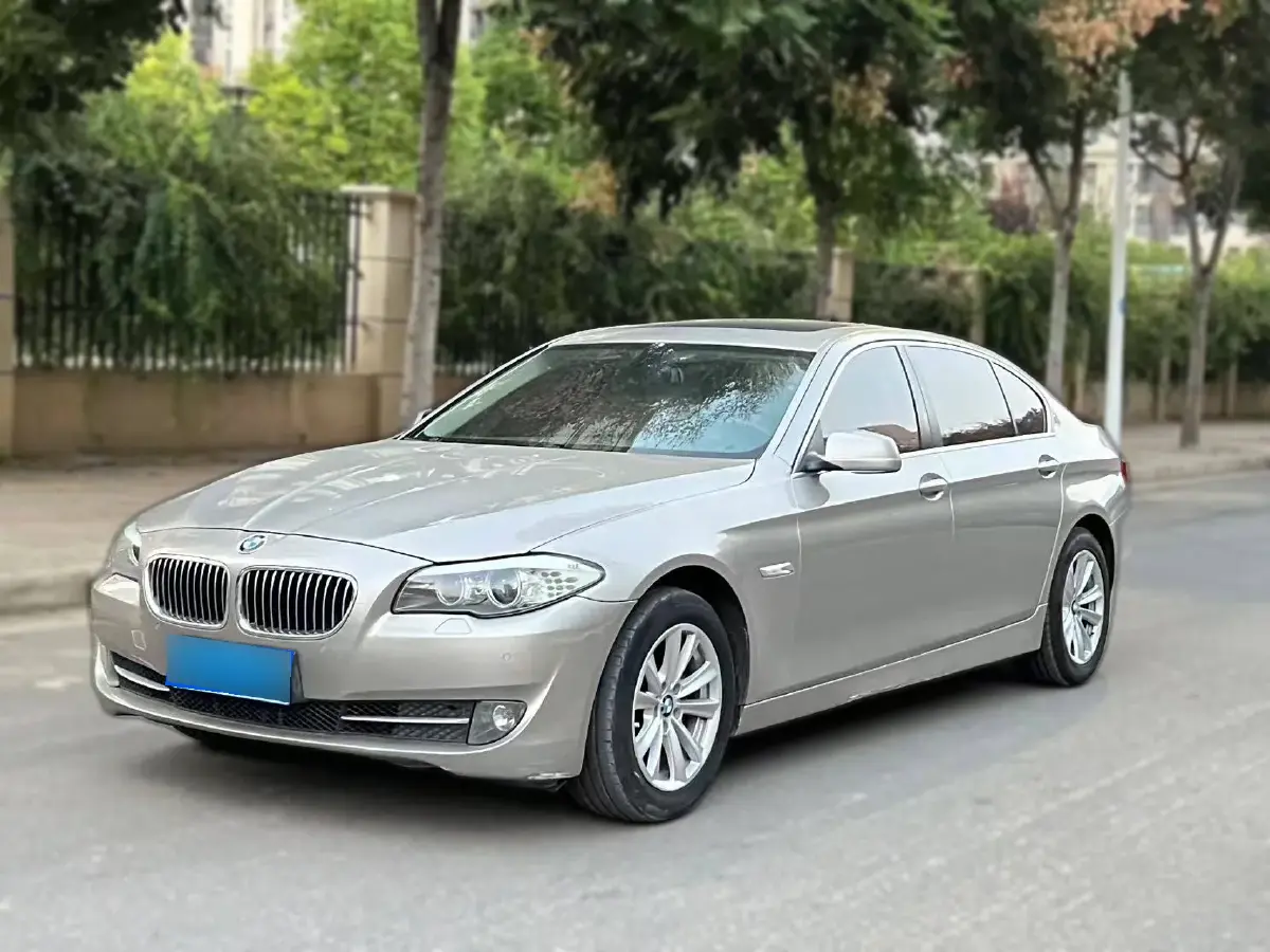 2013 BMW 5 Series 2.0T 218HP L4 8AT