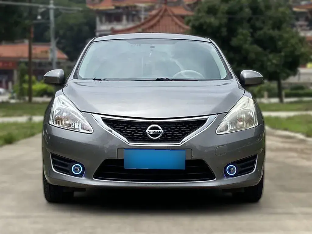 2011 Nissan Tiida 1.6L 126HP L4 CVT