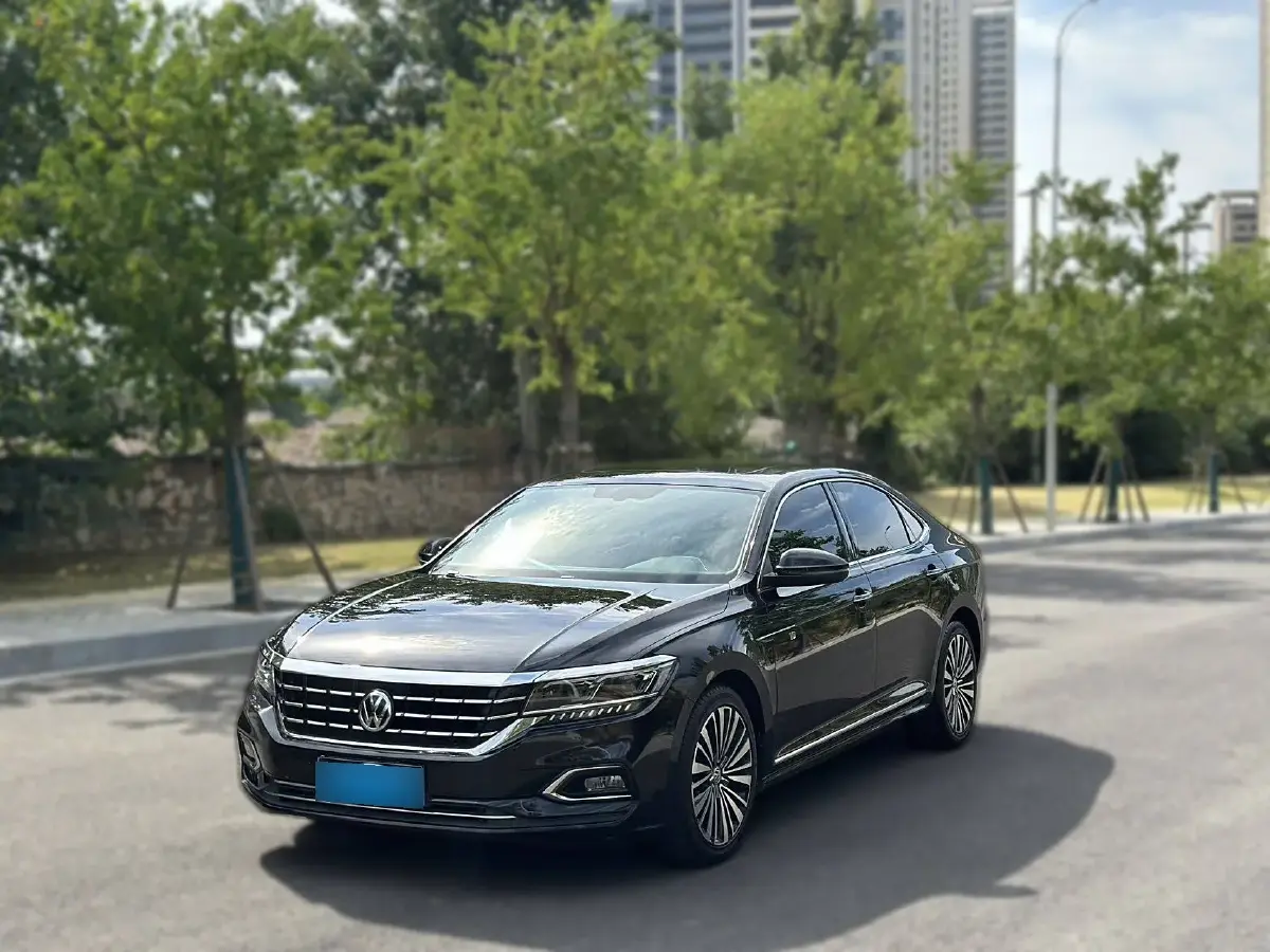 2019 Volkswagen Passat 2.0T 186HP L4 7DCT