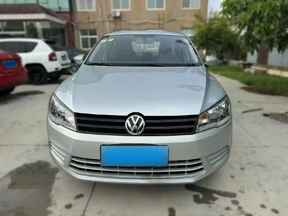 2015 Volkswagen Jetta 1.6L 110HP L4 6AT