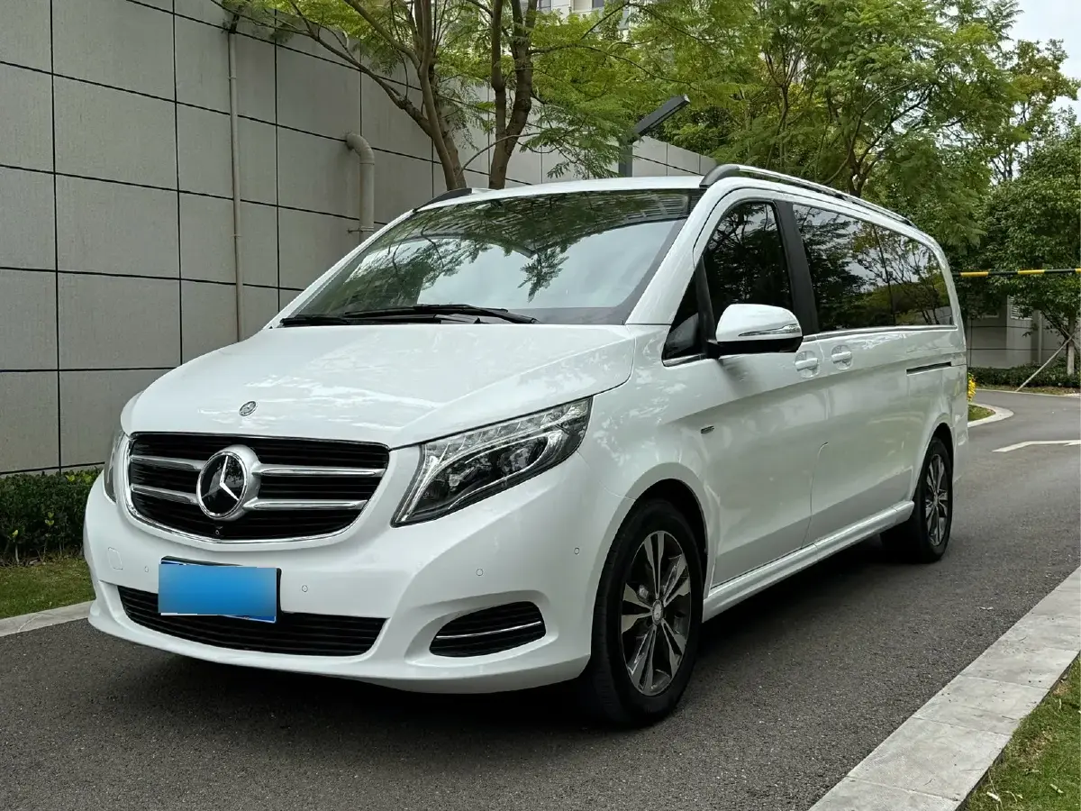 2016 Mercedes-Benz V Class 2.0T 211HP L4 7AT