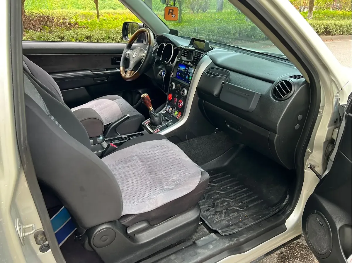 2007 Suzuki Grand Vitara 1.6L 99HP L4 5MT,autocango,china used car exporter,china ev exporter,chinese used car exporter,chinese used ev exporter