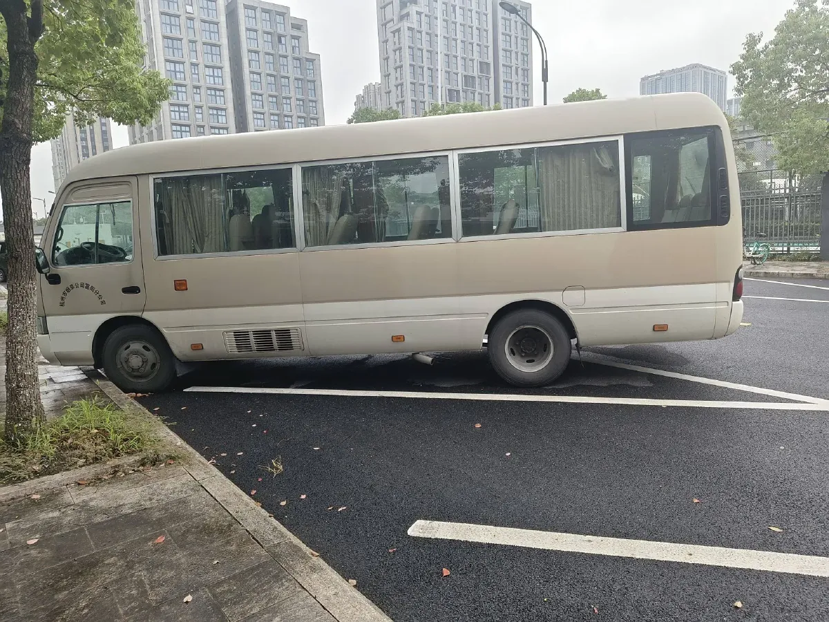 2007 Toyota Coaster 2.7L 147HP L4 5MT,autocango,china used car exporter,china ev exporter,chinese used car exporter,chinese used ev exporter