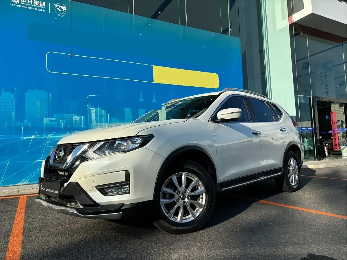 2017 Nissan X-Trail 2.0L 150HP L4 CVT
