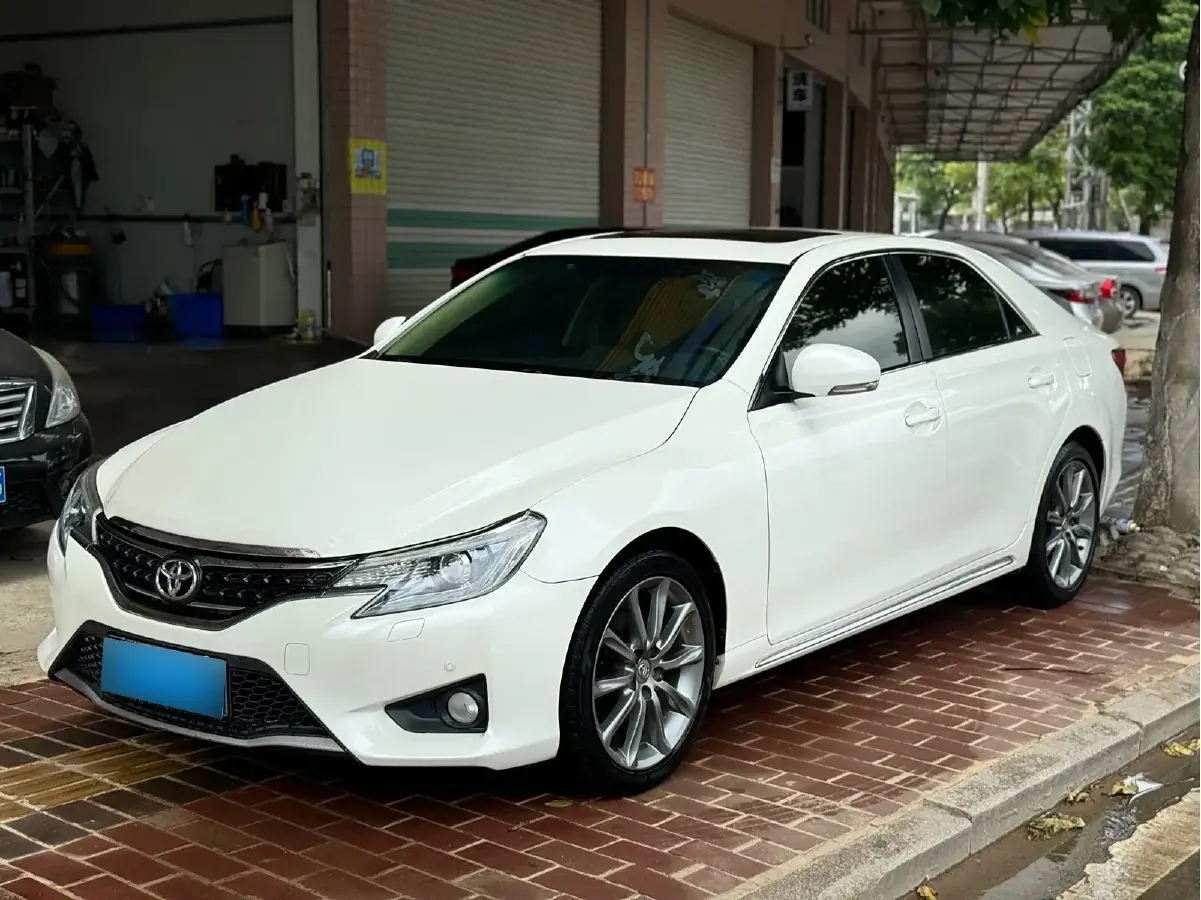 2013 Toyota Reiz 2.5L 193HP V6 6AT