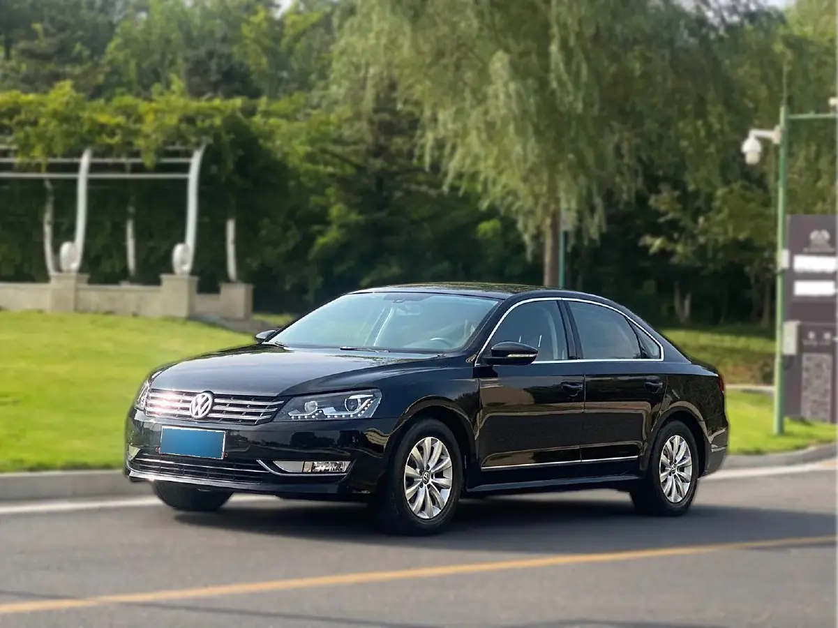 2014 Volkswagen Passat 1.8T 160HP L4 7DCT