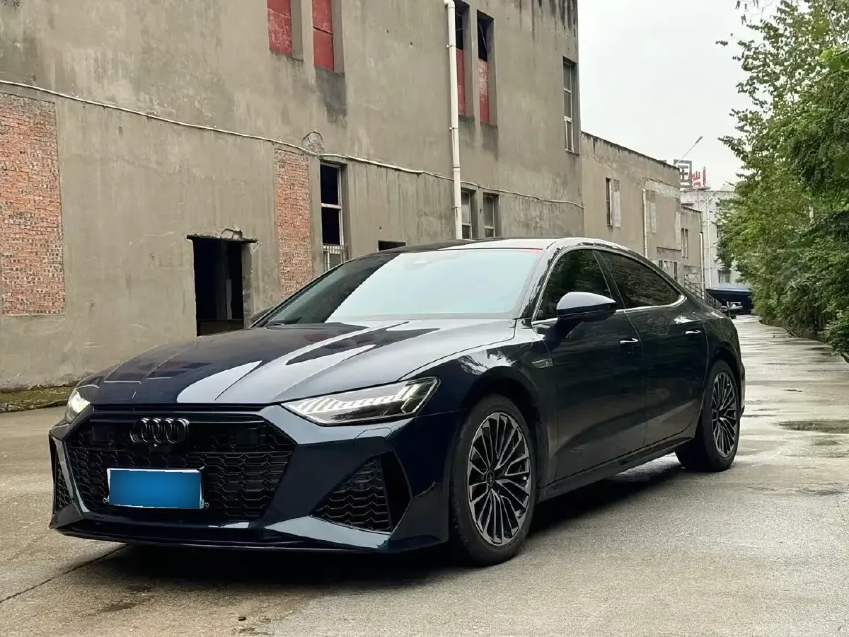 2022 Audi A7L 2.0T 245HP L4 7DCT