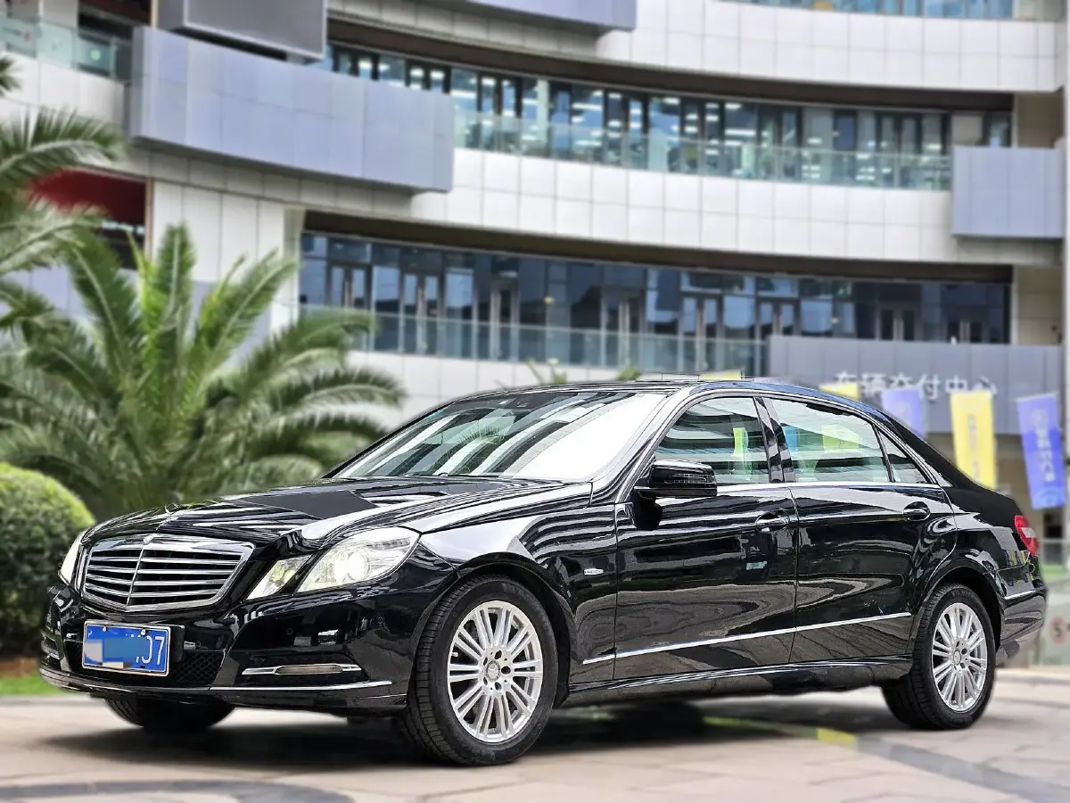 2011 Mercedes-Benz E Class 1.8T 204HP L4 5AT