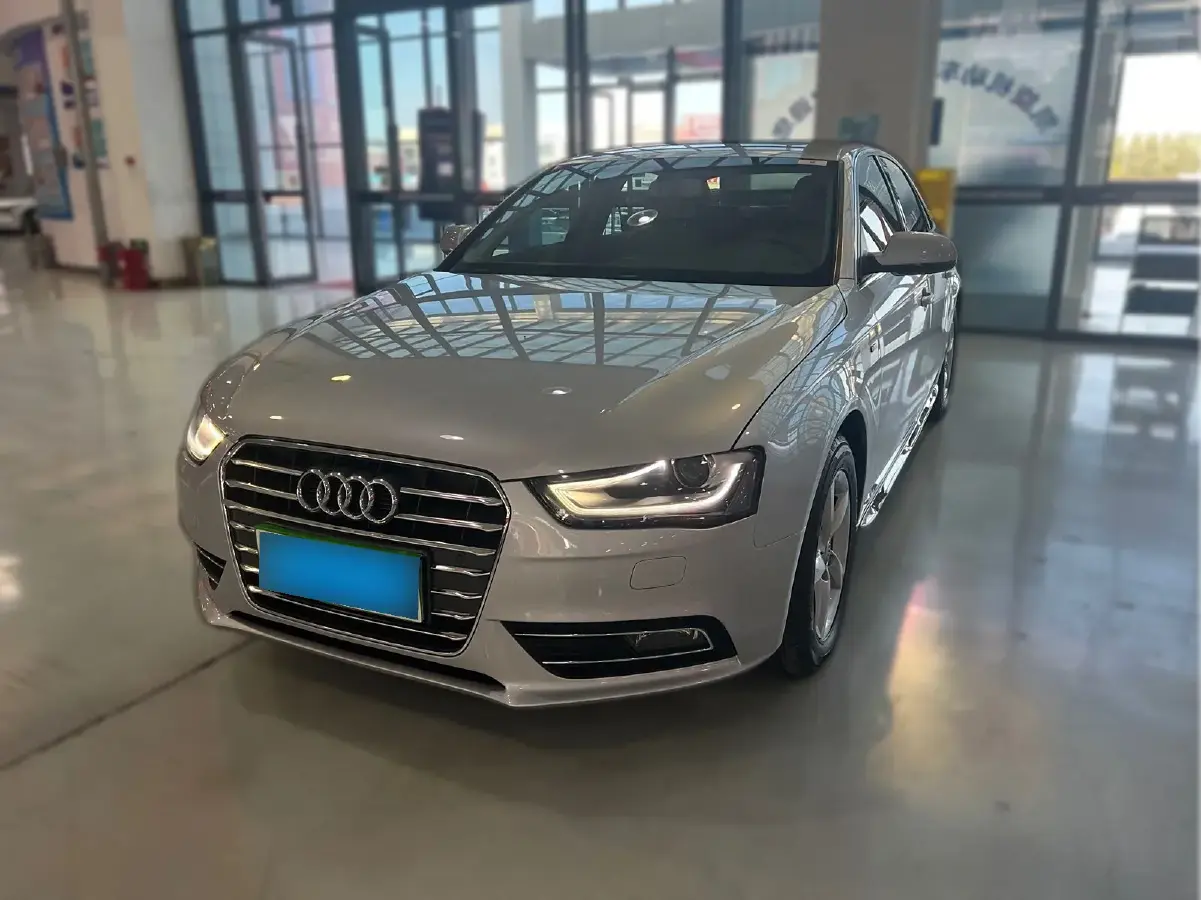 2015 Audi A4L 2.0T 180HP L4 CVT