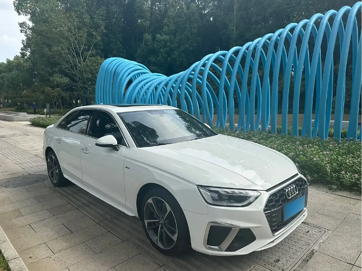 2020 Audi A4L 2.0T 190HP L4 7DCT