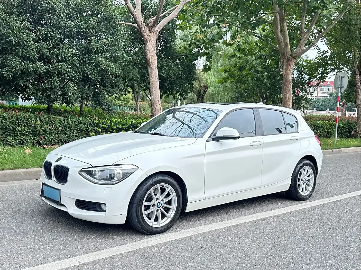 2013 BMW 1 Series 1.6T 170HP L4 8AT