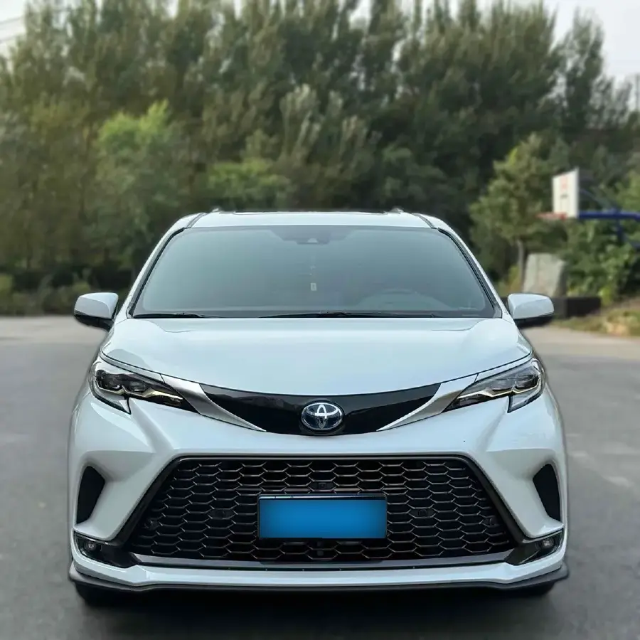 2022 Toyota Granvia 2.5L 192HP L4 E-CVT Hybrid