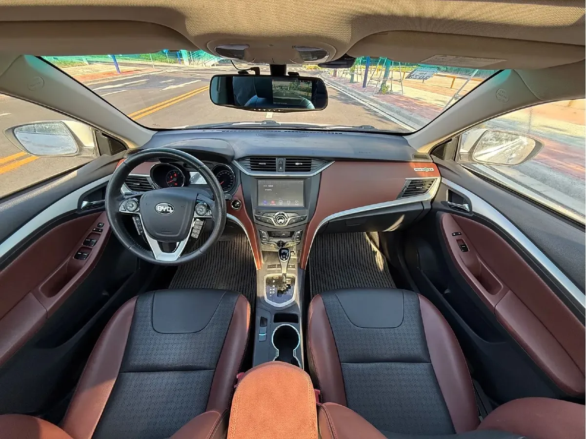 2014 BYD G5 1.5T 154HP L4 6DCT,autocango,china used car exporter,china ev exporter,chinese used car exporter,chinese used ev exporter